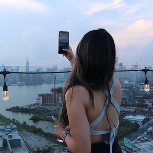 Aritzia Wilfred Cayenne Top